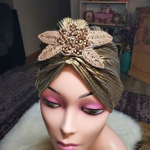 Gorgeous broach Gemstone hat